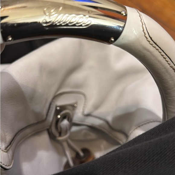 Women's Vintage Gucci Bag - Picture 3 of 6